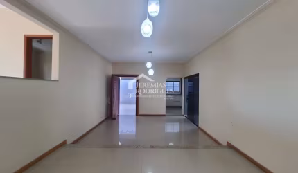 Casa para venda com 3 dormitórios no bairro Campos Elíseos em Taubaté/SP