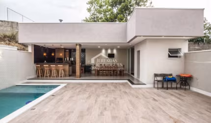 Casa com 368 m² - Condomínio Morada do Visconde - Tremembé/SP