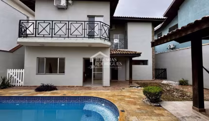 Casa à venda com 5 dormitórios no Condomínio Real Ville em Pindamonhangaba/SP