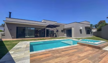 Casa Condomínio em Pindamonhangaba
