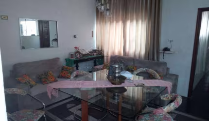 Casa Padrão em Pindamonhangaba