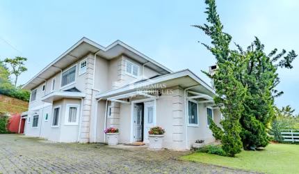 Casa Padrão em Campos do Jordão