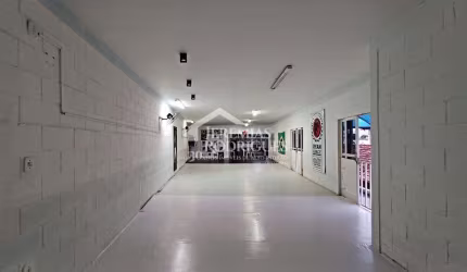 Prédio comercial à venda no Parque São Domingos!