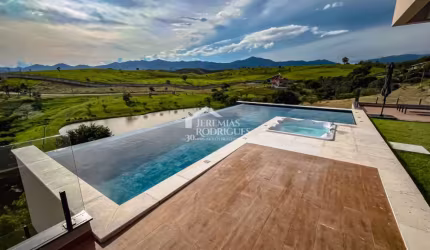 Casa com 3 suítes, 611 m² - Condomínio Village da Serra - Tremembé/SP