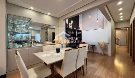 Casa com 3 dormitórios, 205 m² - Centro - Tremembé/SP