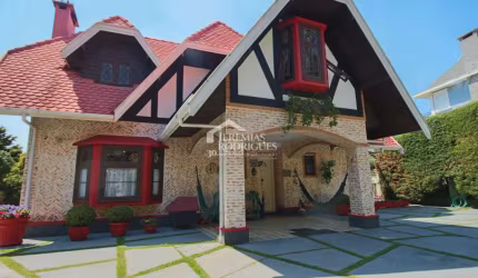 Casa com 5 dormitórios, 323 m² - Alto do Capivari - Campos do Jordão/SP.