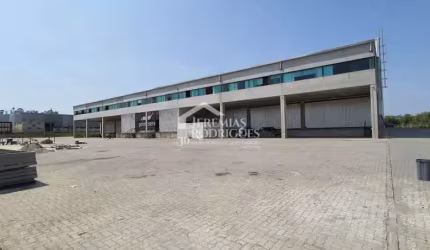 Galpão com 3.560 m² - Parque Empresarial Santa Rita - em Pindamonhangaba/SP.