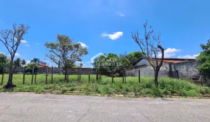 Terreno com 1.472 m² - Condomínio Residencial Eldorado - Tremembé/SP.