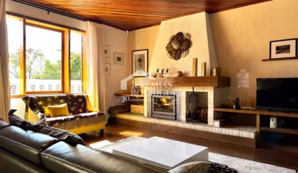 Casa com 4 suítes, 350 m² -  Vila Francalanza - Campos do Jordão/SP.