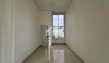 Casa à venda com 3 dormitórios no Condomínio Vila Romana em Pindamonhangaba/SP.