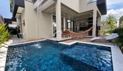 Casa assobradada à venda com 4 suítes no Condomínio Residencial Terras de San Marco em Taubaté/SP.