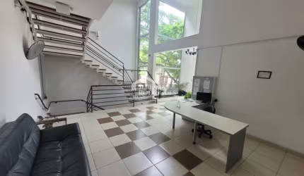 Três salas comerciais com 300 m² no Edifício Village Coworking em Pindamonhangaba/SP.