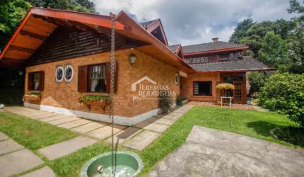 Casa para venda com 11 dormitórios no bairro Recanto Feliz em Campos do Jordão/SP