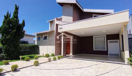 Casa para venda com 3 dormitórios no Condomínio Campos Do Conde II Versailles em Tremembé/SP