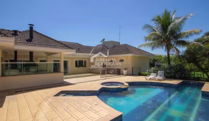 Casa para venda com 4 suítes no Condomínio Residencial dos Pinheiros em Caçapava/SP