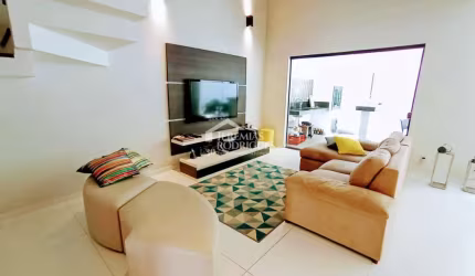Casa à venda com 3 dormitórios no Condomínio Campos do Conde I em Tremembé/SP.