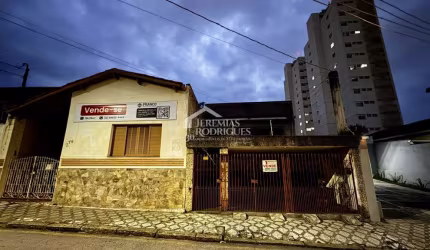 Área comercial para venda no Centro em Taubaté/SP