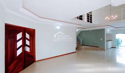 Casa à venda com 4 dormitórios no Condomínio Campos do Conde I em Tremembé/SP