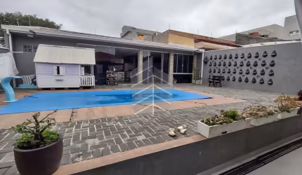 Casa à venda no bairro Jardim Carvalho - Ponta Grossa/PR