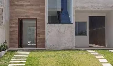 Casa 03 suítes garagens em condomínio - Lauro de Freiras/Ba