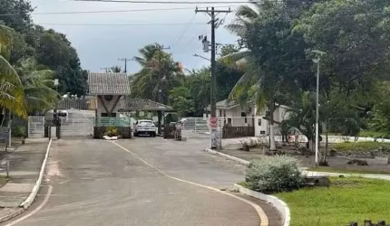 Imóvel para venda tem 250 metros quadrados com 3 quartos em Barra do Jacuípe - Camaçari - BA
