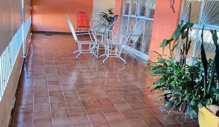 EXCELENTE CASA NO GUARA 1 MELHOR LOCALIZAÇÃO PROXIMO DA ESTAÇÃO FEIRA DO GUARA.