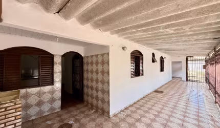 *Casa de 3 quartos em lote de esquina na QR 414 – Samambaia Norte*