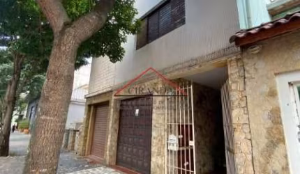Casa com 4 quartos à venda na Rua Teodureto Souto, 602, Cambuci, São Paulo por R$ 900.000