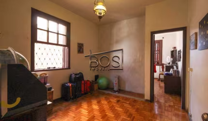 VENDA CASA - 04 QUARTOS 270,00 M2 - BAIRRO: SANTO ANTONIO
