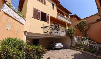 VENDA CASA - 05 QUARTOS 420,00 M2 - BAIRRO: PALMARES