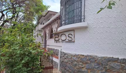 Casarão próximo a Praça da Assembéia - 2 Suítes - Bairro: Santo Agostinho