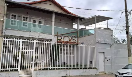 Casa Comercial - 120 m² - 2 Quartos - Varanda - Salão - Bairro: Cachoeirinha