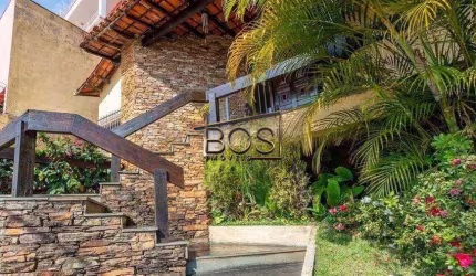 Casa 2 andares - 5 Quartos - Piscina - Varanda - Bairro: Comiteco