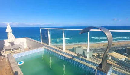 Cobertura duplex em jardim armação com 3 suítes debruçada ao mar