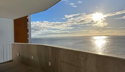 lindo apartamento de 3 suítes no corredor da vitória frente mar reformado