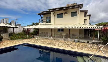 casa em condomínio fechado com 05 suítes em Jaguaribe vale do Jaguaripe