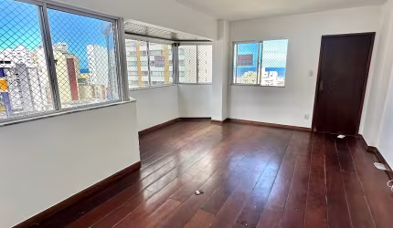 apartamento de 3 quartos na pituba condomínio Uliana andar alto vista mar