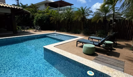 casa em guarajuba com 5 suítes no paraíso do mar oportunidade reformada
