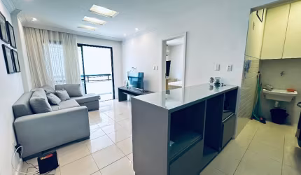 Apartamento quarto e sala no Caminho das Árvores no Edf Mar do Hawaii mobiliado com varanda