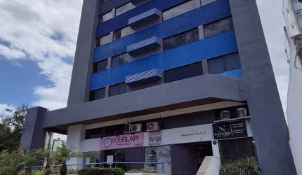 Sala comercial a venda na pituba nascente na Paulo IV