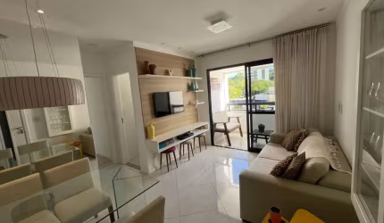 Apartamento a venda no Imbui com 2 quartos varanda e armarios no Torre Madri