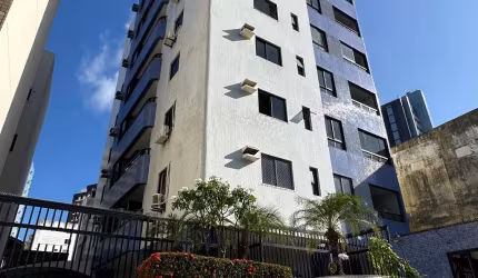Apartamento a venda na Pituba quarto e sala com armarios