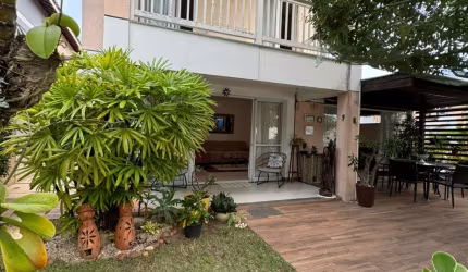 Casa a venda 3 quartos na Praia do Flamengo condomínio fechado