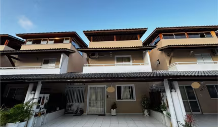 Casa a venda em Stella Maris com 4 quartos em condominio