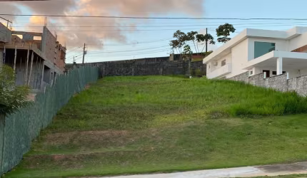 Lote a venda em Alphaville Salvador 2