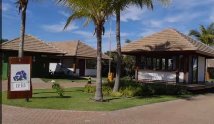 Terreno a venda em praia do forte plano de esquina no piscina naturais condomínio dos ipes