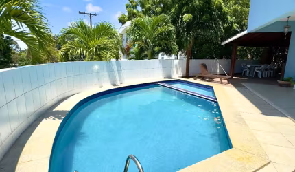 Casa a venda em lauro de freitas com 5 quartos piscina área gourmet no vilas do bosque