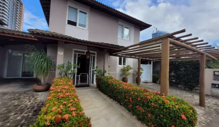 Casa a venda em patamares com 4 quartos piscina área gourmet em cond fechado