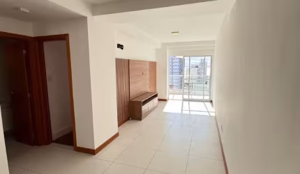 Apartamento a venda na barra com 2 quartos varandão armários no mario quintana