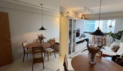 Apartamento  a venda no caminho das árvores com 2 quartos com armarios